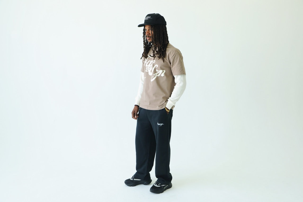Black Essential Fargoszn Sweatpants