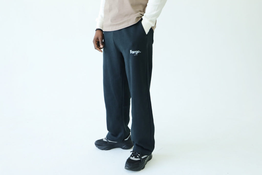 Black Essential Fargoszn Sweatpants