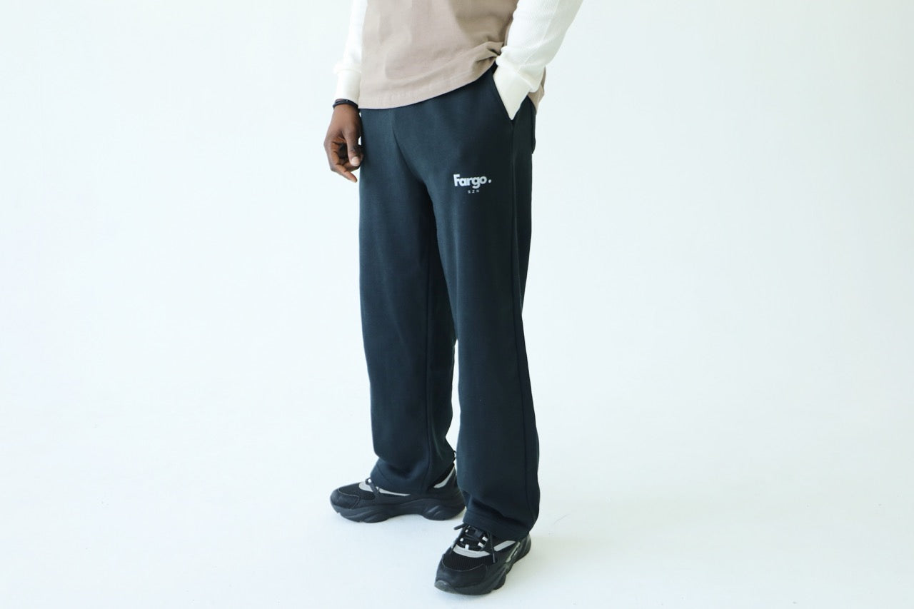 Black Essential Fargoszn Sweatpants