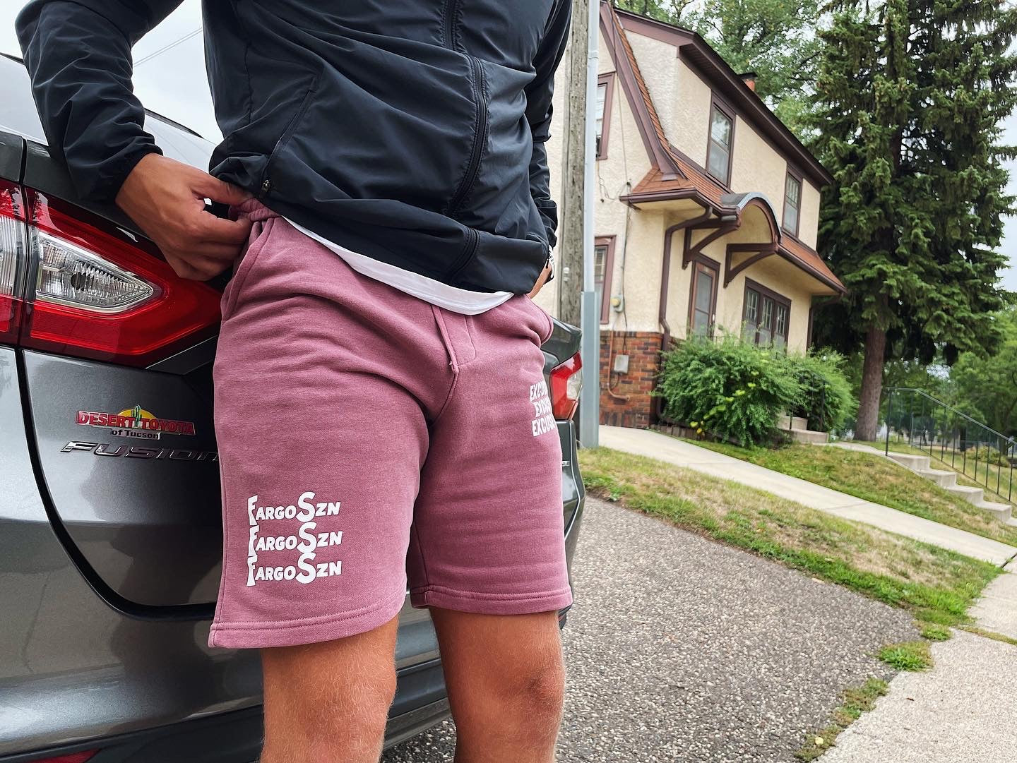 Pigment Maroon Fargoszn Sweatshorts